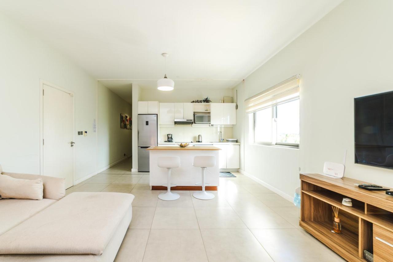 Beachcove Apartment 9 In Pereybere Pereybere Beach Eksteriør bilde
