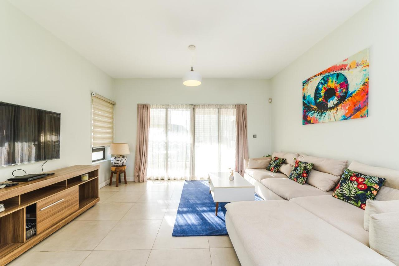 Beachcove Apartment 9 In Pereybere Pereybere Beach Eksteriør bilde