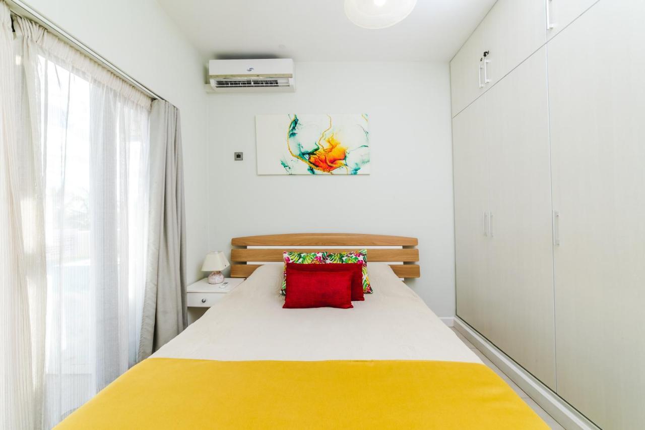 Beachcove Apartment 9 In Pereybere Pereybere Beach Eksteriør bilde